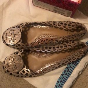 Tory Burch Women’s 8.5 Platinum 030 Mira Flats